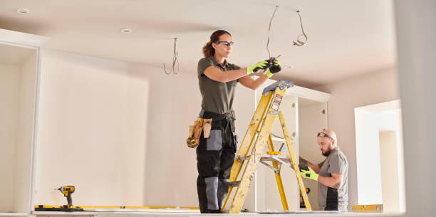 Best Affordable Emergency Electrician  in Spring Hill, KS